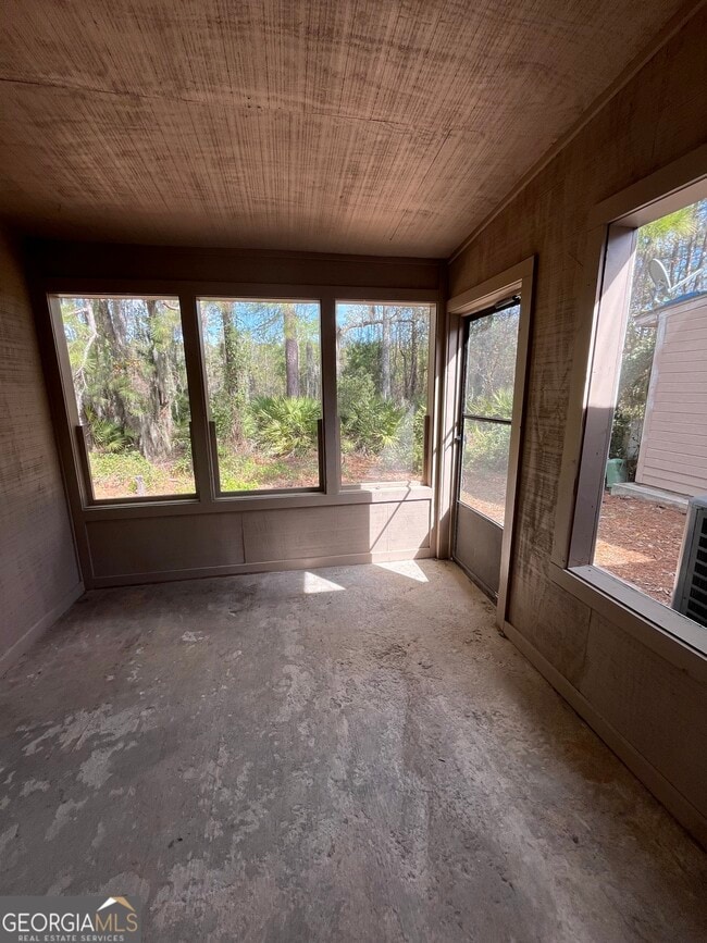 Building Photo - 419 Admiral's Walk Dr