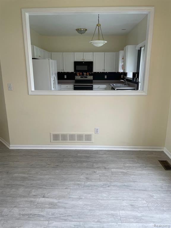 Building Photo - 38463 Saratoga Cir