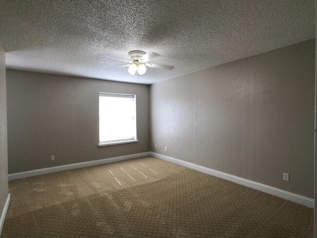 Building Photo - Grapevine Texas Condo for rent