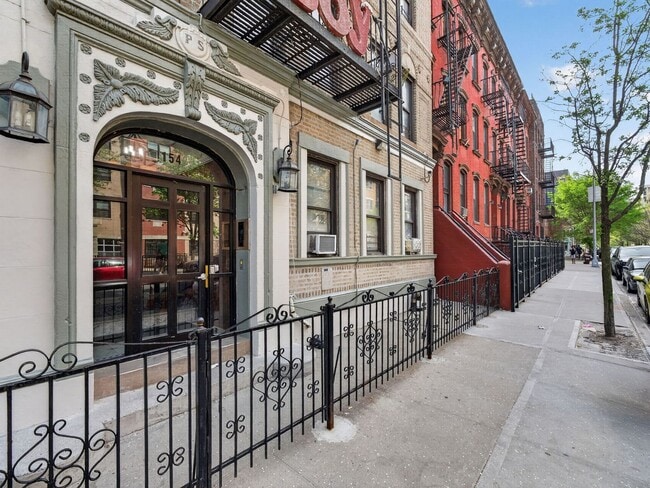 Building Photo - 154 S 3rd St