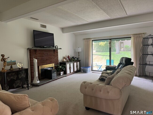 Building Photo - 491 Unit B Heritage Vlg
