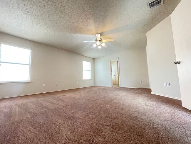 Building Photo - Keller ISD-5 BED, 4 BATH-AMAZING PRICE!
