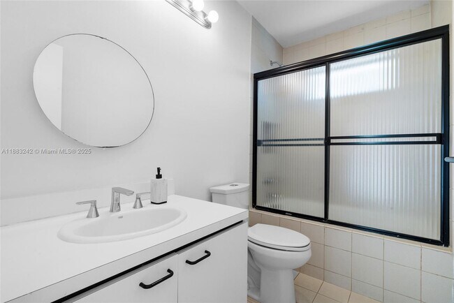 Building Photo - 5810 Maggiore St