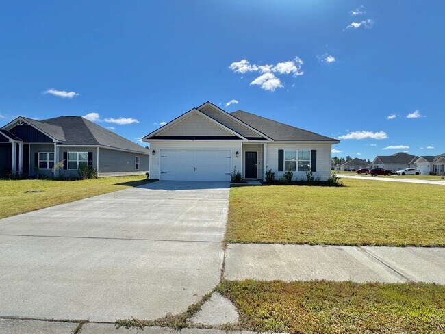 Building Photo - MOVE-IN READY! (Pet Friendly)