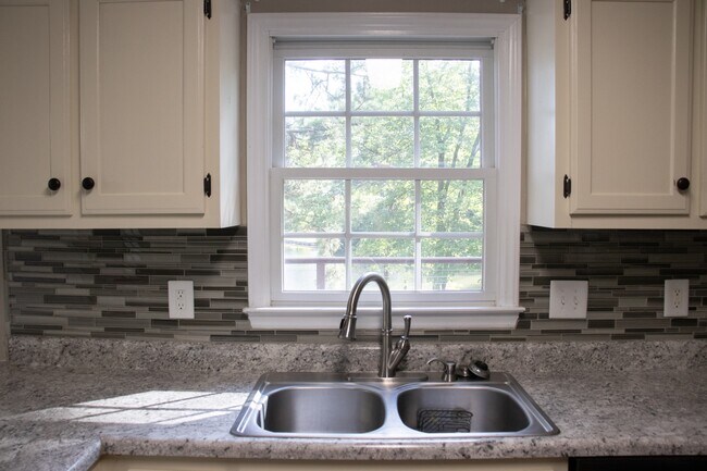 Building Photo - 38 White Heron Ct