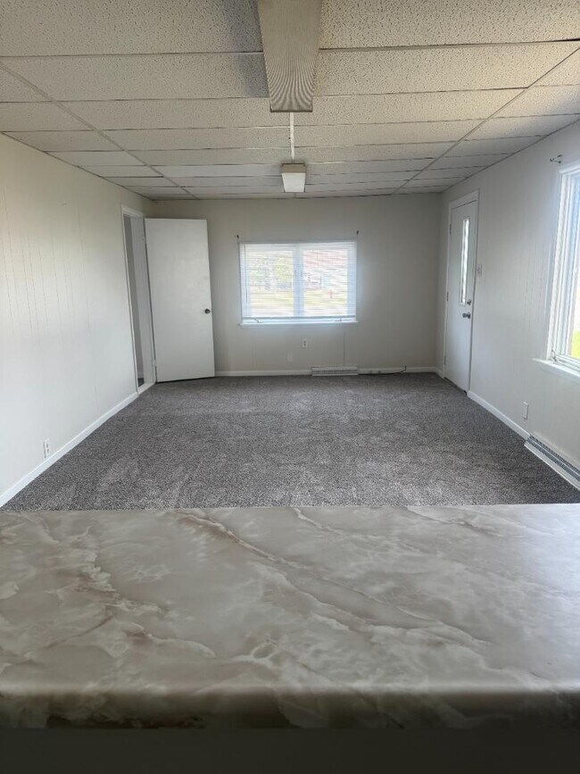 Building Photo - 925 W Buffalo St