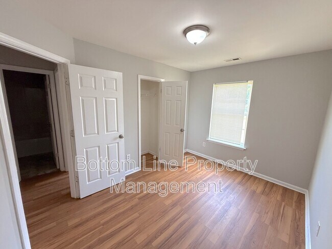 Building Photo - 5503 Windy Valley Dr
