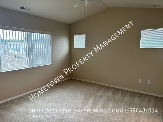 Building Photo - 4332 Freemont St NE