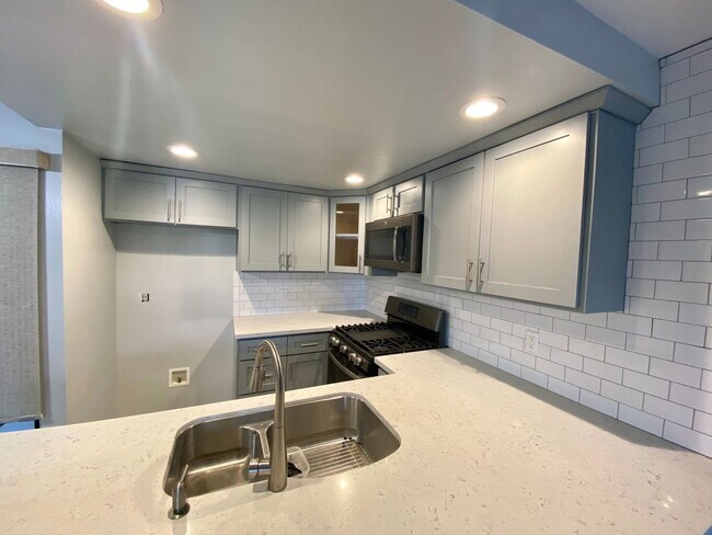 Building Photo - Welcome Home! Upgraded 2 Bedroom, 2.5 Bath...