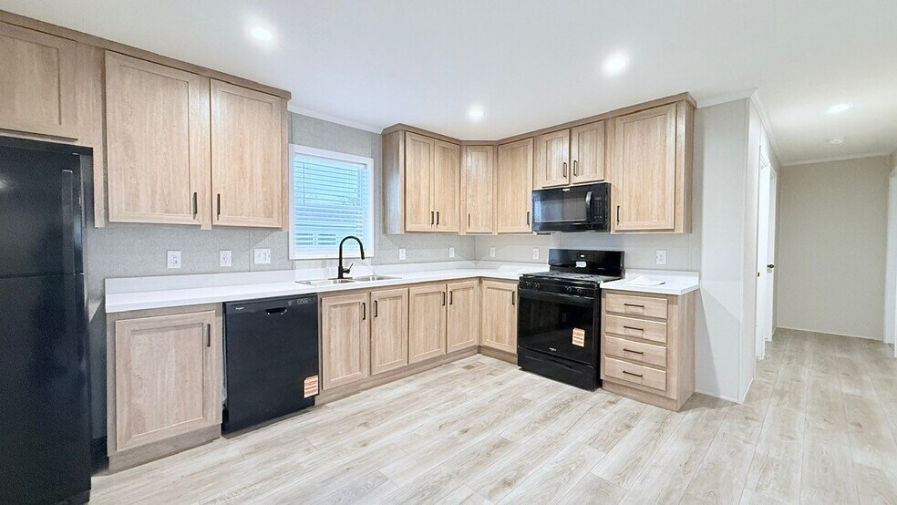 Building Photo - 29647 Erie Ct