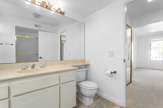 Building Photo - Lake-View 2BR / 2BA Condo with Balcony & Resort-Style Amenities at Canyon Shores