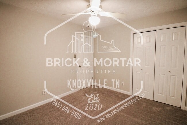 Building Photo - 8637 Glen Echo Dr