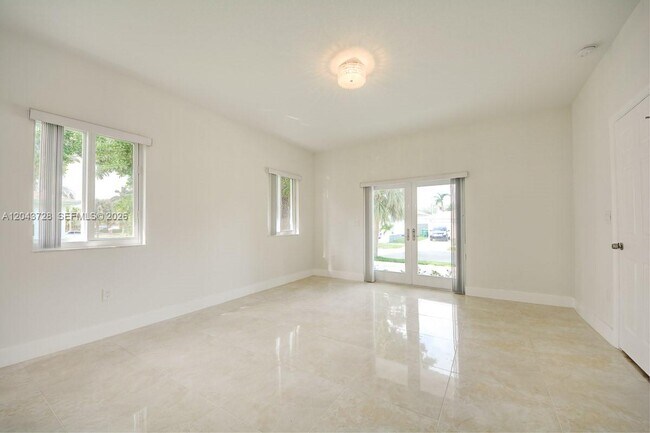 Building Photo - 312 Phippen Waiters Rd