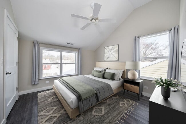 Building Photo - 825 Albert Ave