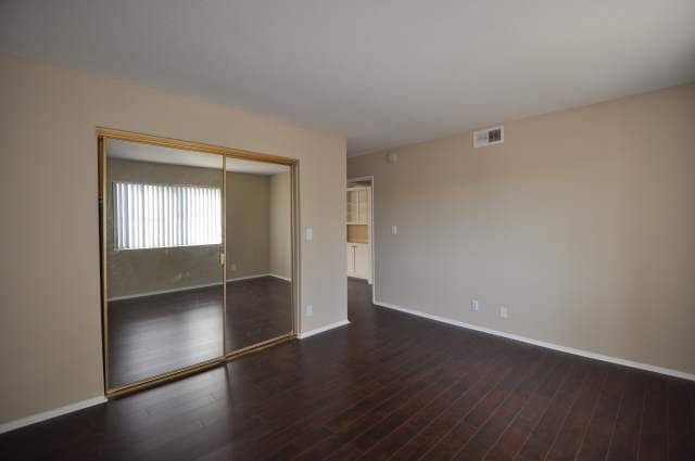 Building Photo - 5617 Woodman Ave