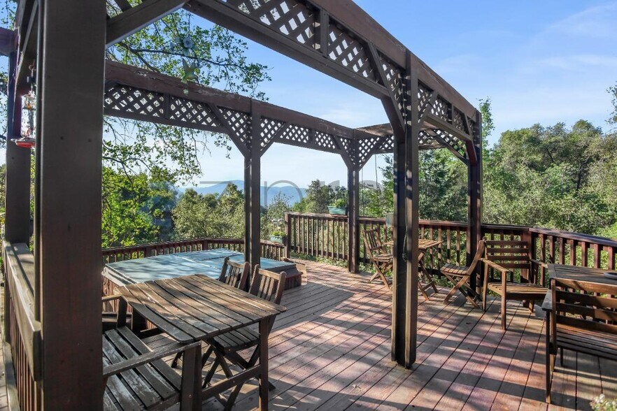 Building Photo - 44606 Silver Spur Trail