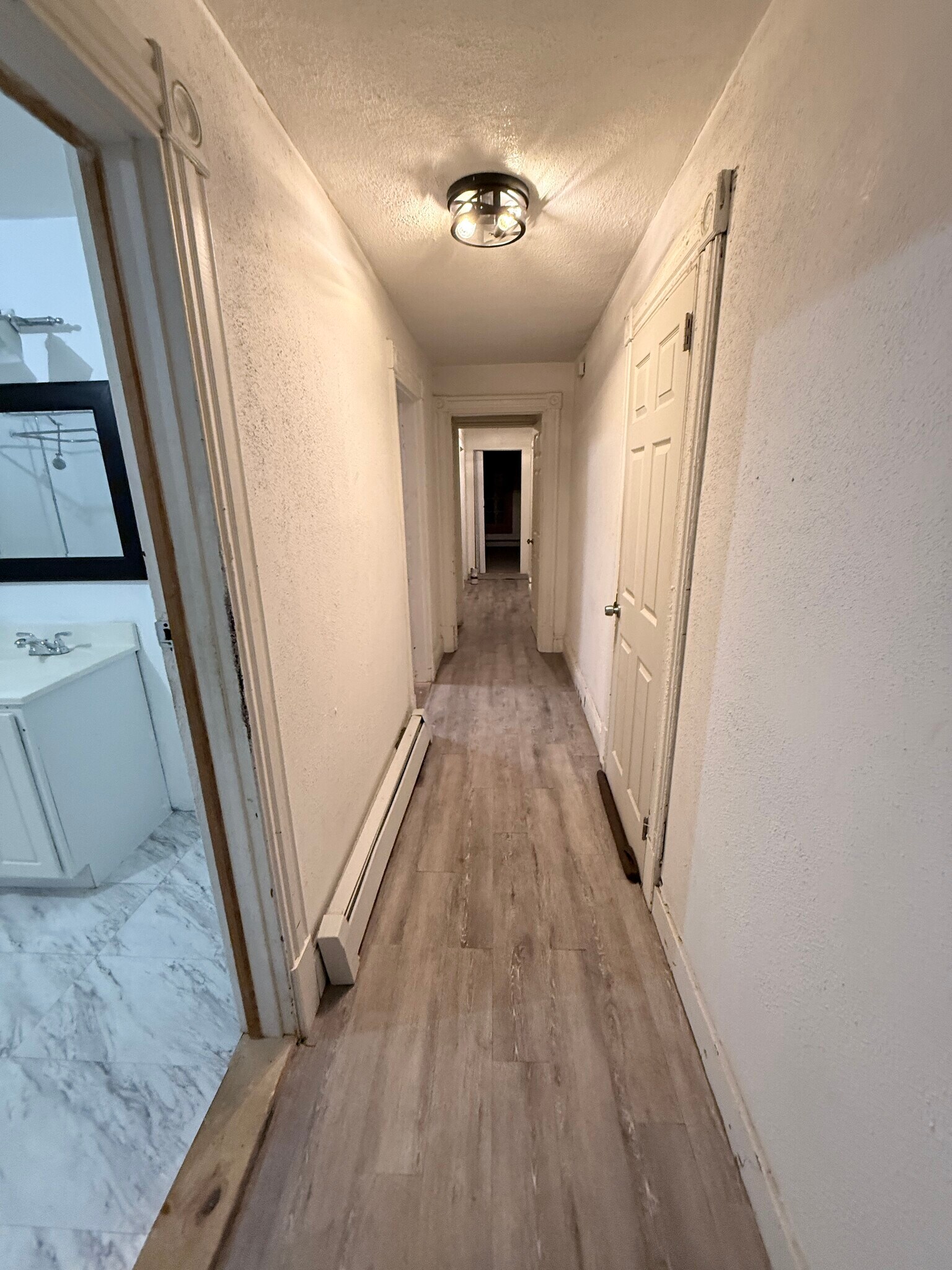 Building Photo - 20 Lorraine St