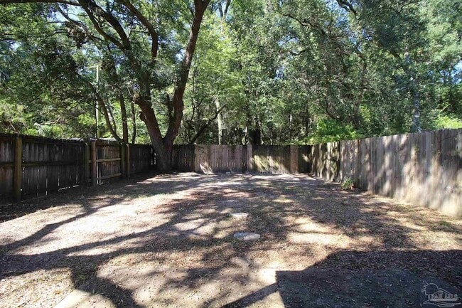Building Photo - 7225 Dogwood Terrace Dr