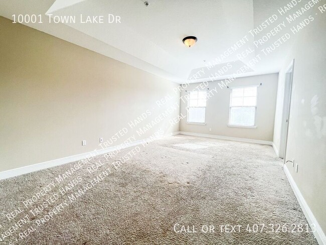 Building Photo - Spacious 3 Bedroom, 4 Bathroom Townhome fo...