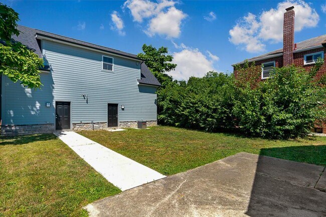 Building Photo - 1607 Elmwood Ave