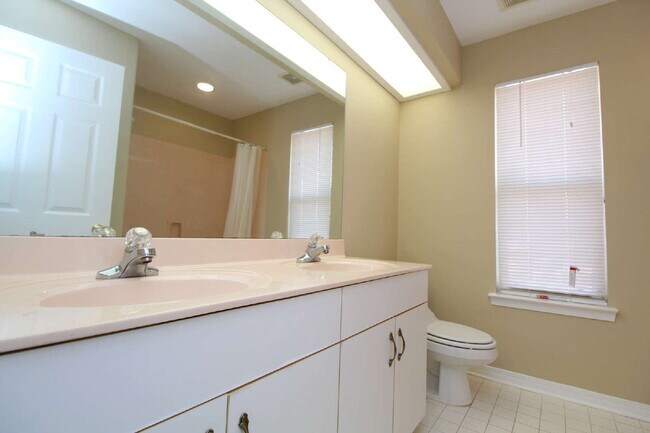Building Photo - Spacious 3-Bedroom Cantonment Home with Sc...
