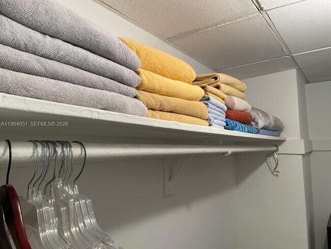 Building Photo - 3901 S Ocean Dr