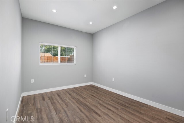 Building Photo - 6508 Oakdale Ave