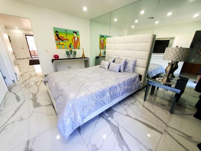 Building Photo - 464 S Calle Encilia