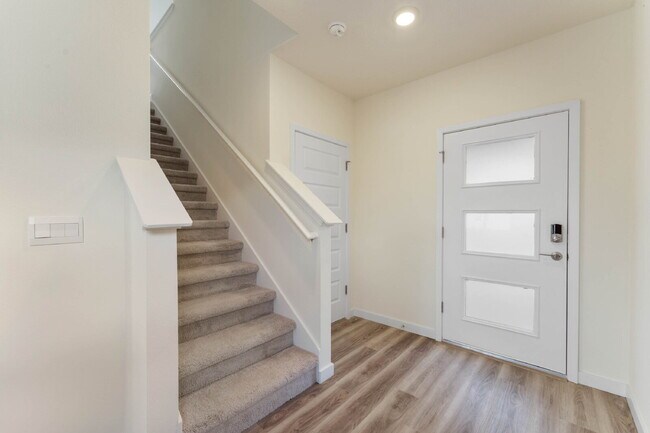 Building Photo - Stylish 4-Bedroomf in Summerly, Saint Cloud - Minutes from Lake Nona. Available after August 10!