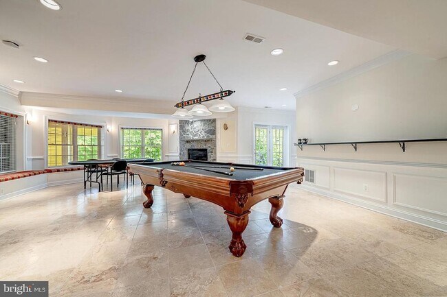 Building Photo - 18852 Ridgeback Ct