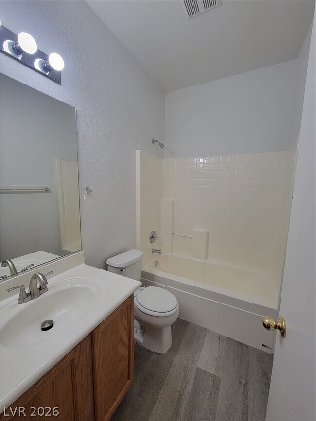 Building Photo - 3274 Bronze Leaf St