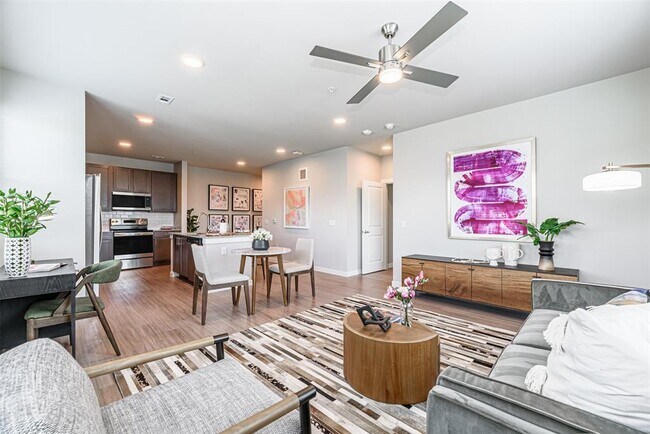 Building Photo - 2911 El Dorado Blvd