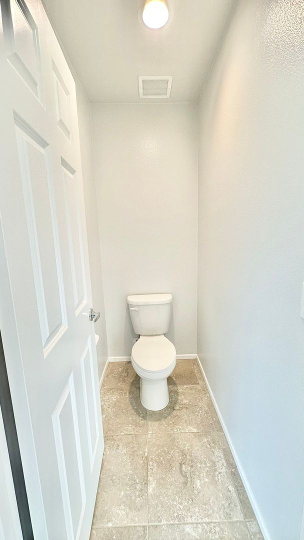 Building Photo - Newer & Lovely Two-Story Home in the New C...