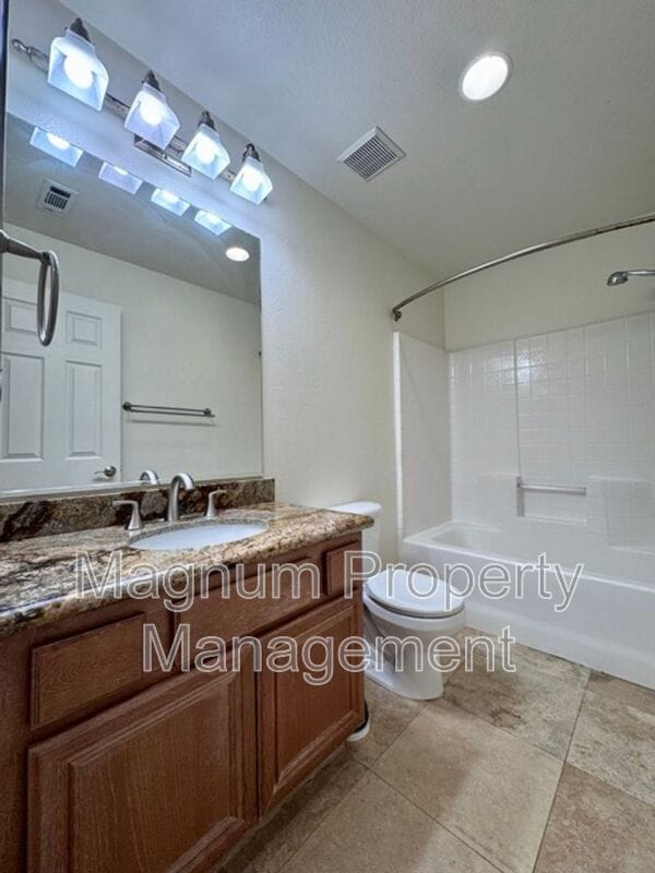 Building Photo - 44780 Rutherford St