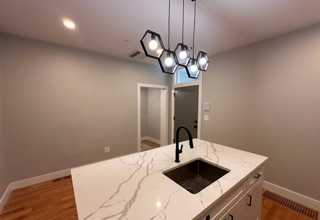 Building Photo - 16 Baker Ct