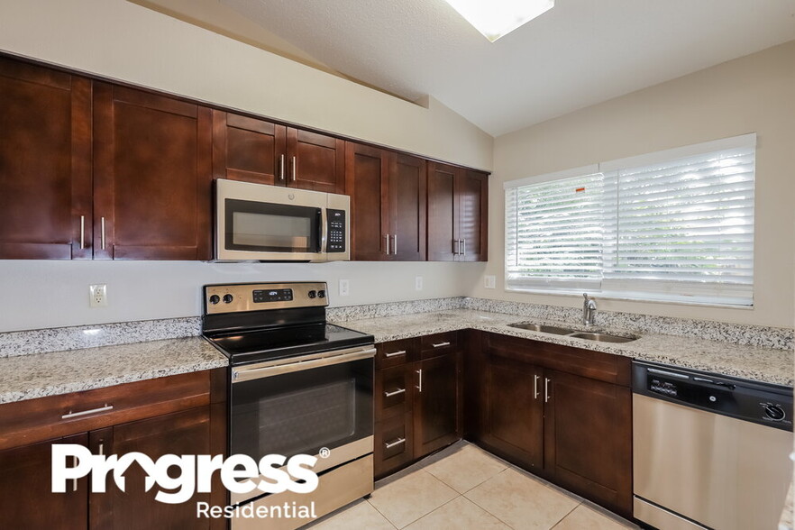 Building Photo - 1226 Franford Dr