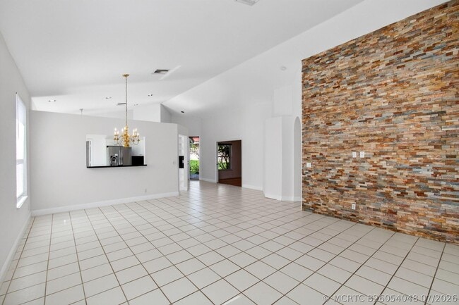 Building Photo - 5225 Brookview Dr