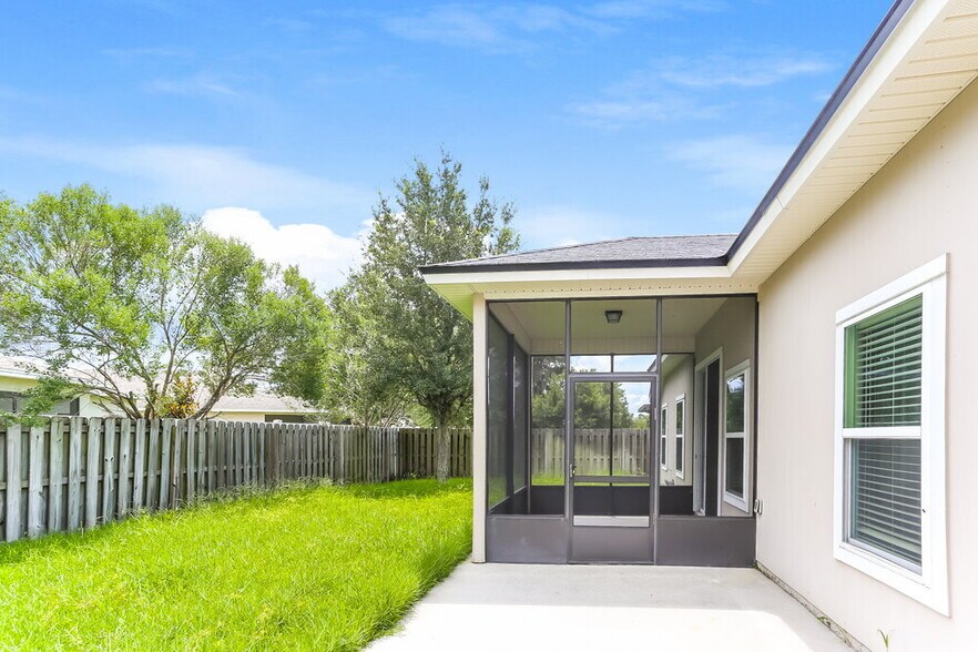 Building Photo - 15809 Canoe Creek Dr