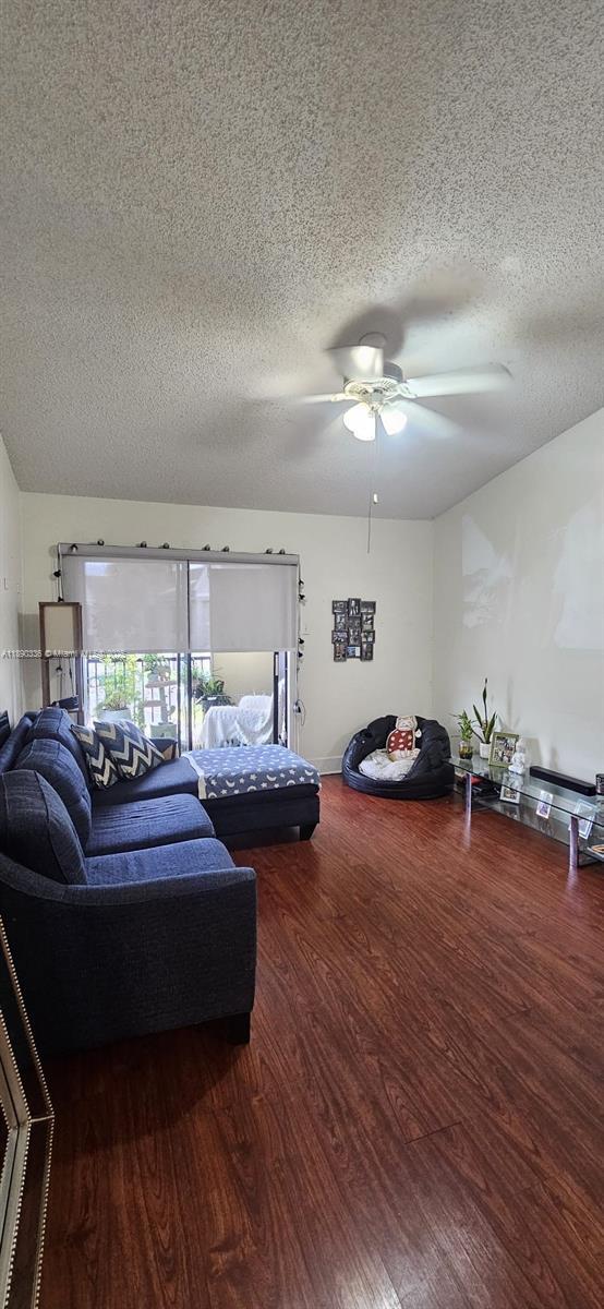 Building Photo - 10391 SW 150th Ct