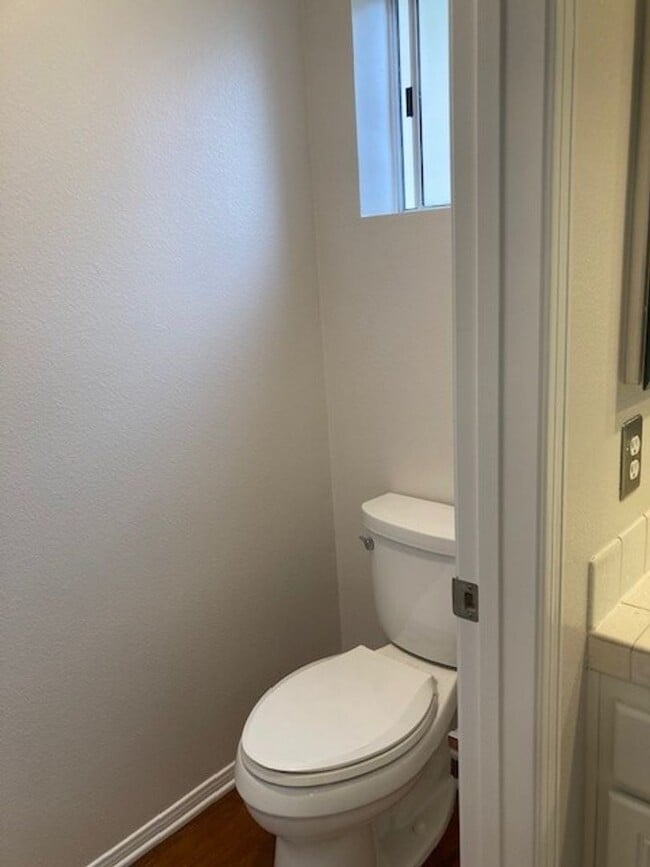 Building Photo - 3 Bedroom 3 Bath Home Located in the gated...