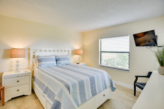 Building Photo - 51 Sand Dollar Dr