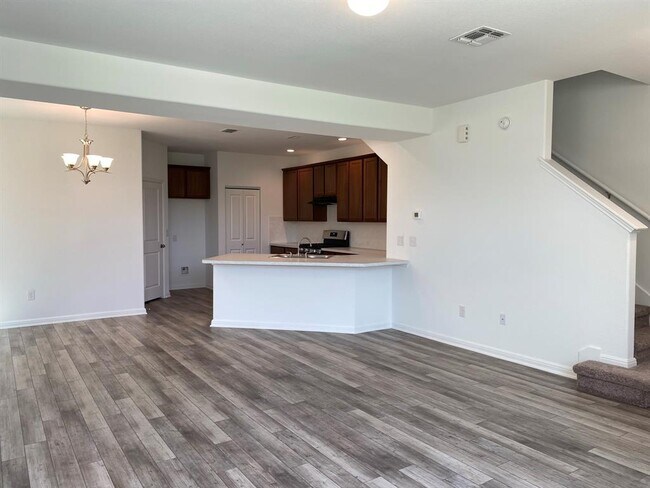 Building Photo - 142 Martha Ln