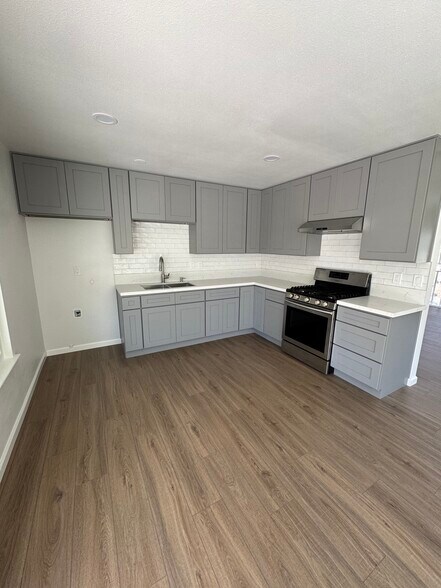 Building Photo - 7919 Remington Dr