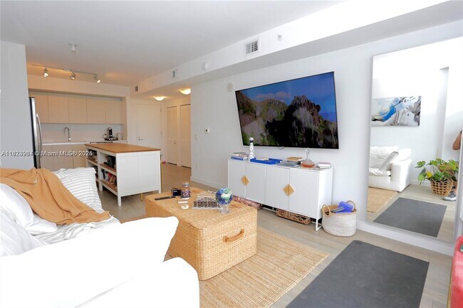 Building Photo - 4250 Biscayne Blvd