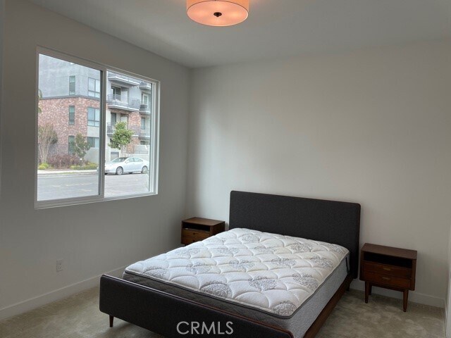 Building Photo - 1860 S Westside Dr