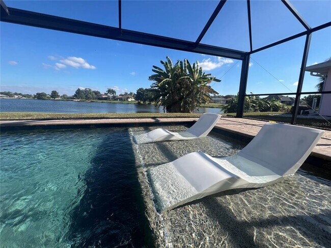 Building Photo - 470 Strasburg Dr