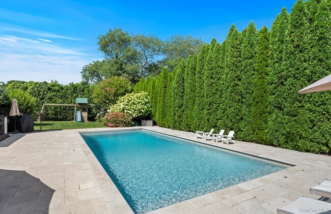 Building Photo - 28 Windermere Dr
