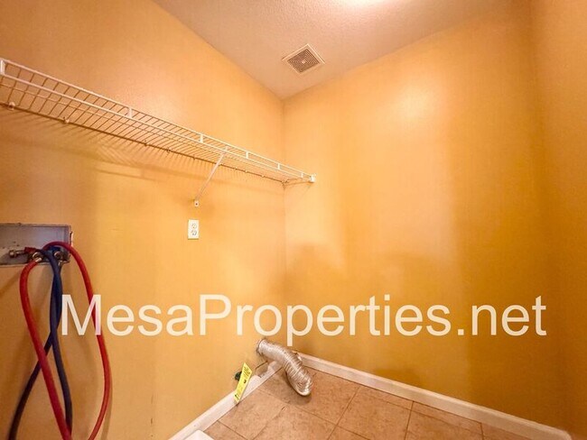 Building Photo - 14580 Maverick Pl