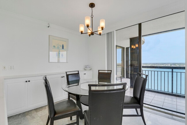 Building Photo - 5380 N Ocean Dr