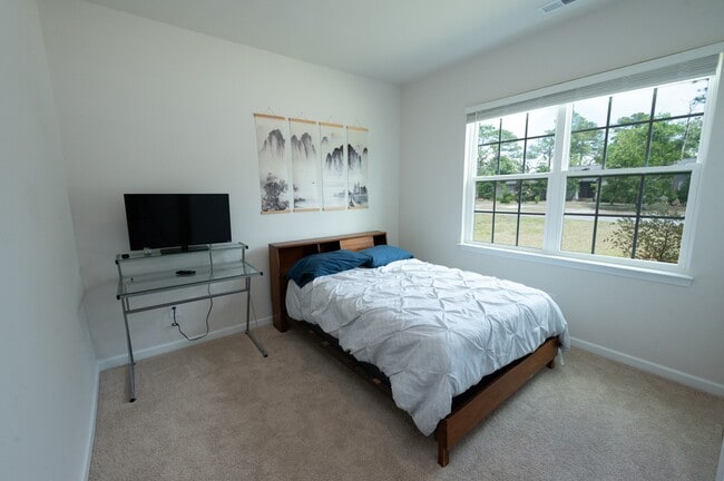Building Photo - 1201 Santa Lucia Dr
